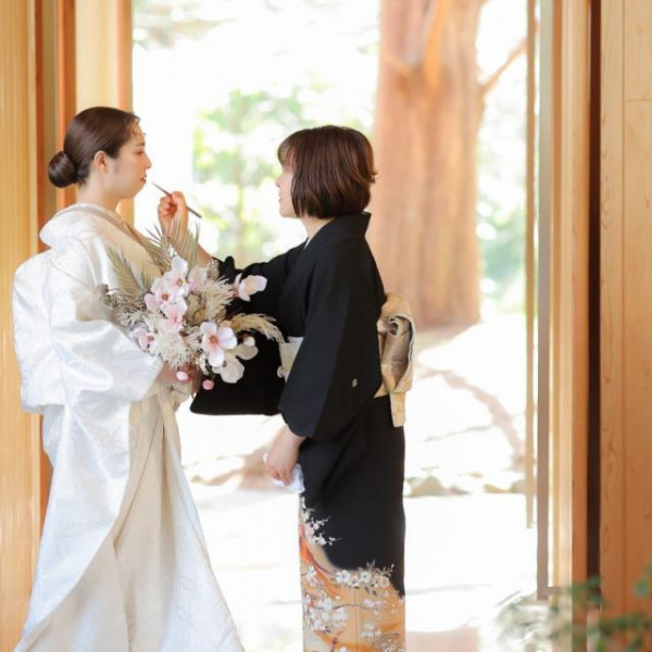 ベールダウンの代わりに紅差しの儀をお母様から