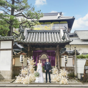 奈良公園の豊かな自然に囲まれたロケーションで、歴史を感じる和モダンで上質なウェディングを。|ザ キクスイロウ ナラパーク(菊水楼)の写真(55297832)