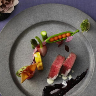 【シェフ厳選豪華試食付♪】ドレス試着×光のチャペル見学フェア