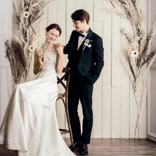 前撮り・後撮りもできるので、結婚式と衣装を変えて楽しむことも◎