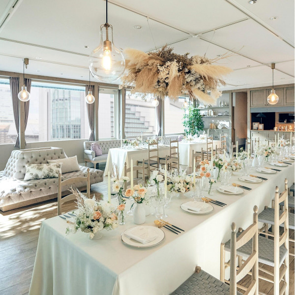 挙式の後にホッと寛げる、まるでおふたりのお家のようなナチュラルなパーティ会場"アフターリビング"