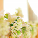 明るいチャペルに彩りを添える装花