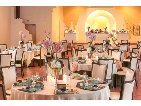 フィリアホール