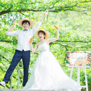 自家農園でのショット✨ドレスやタキシードに麦わら帽子(^^)カジュアルでとっても可愛いですね ♡グランシア須賀川♡|グランシア須賀川の写真(1010783)