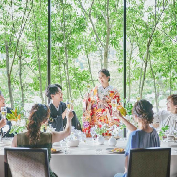 《提携神社のご紹介と衣装・メイクが含まれた安心プラン♪》式後食事会やパーティープランも人気です！