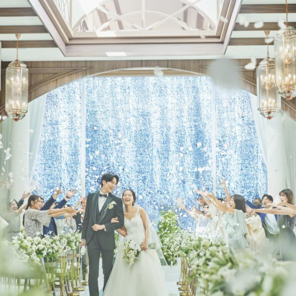 幻想的な夜の雰囲気で叶えるナイトWeddeing
