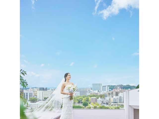 結婚式の本質を追求した独自サービス
Smile for Smiles