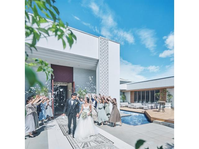 結婚式の本質を追求！独自サービス
「Smile for Smiles」