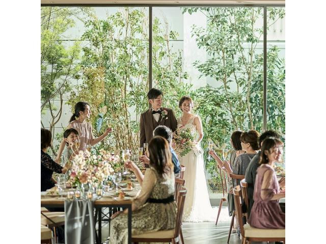 結婚式の本質を追求した独自サービス「Smile for Smiles」