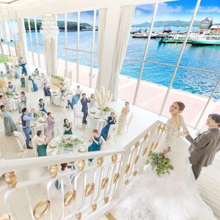 【連休限定!】170万優待×10万ギフト★海×山独占"空のチャペル"