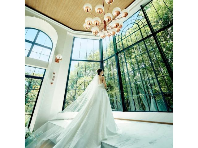 選べる2つの会場＜緑のジャルダンと木目のスーラ＞