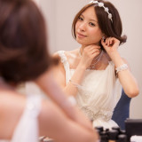 女性の美しさをより強調できるイヤリングも大切