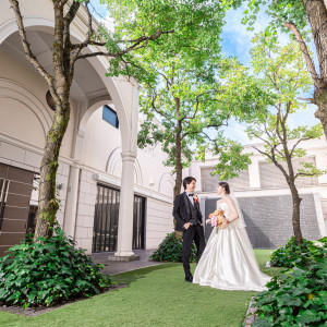 白亜のチャペルで思い出の挙式を♪大切な方に感謝の想いを伝えて