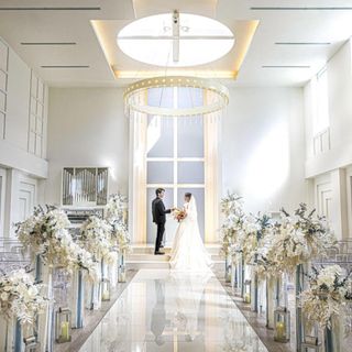 【王道結婚式が叶う!】駅近邸宅×純白チャペル×新作ドレス見学