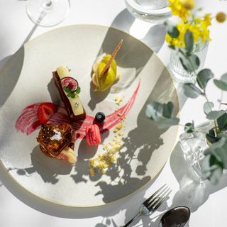 女性が思わず写真を撮りたくなる。季節の食材をしっかり使用した華やかなお料理を