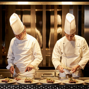 見た目の美しさや温度にもこだわった出来立てのお料理をお届け|ザ・リーヴス プレミアムテラスの写真(55286522)