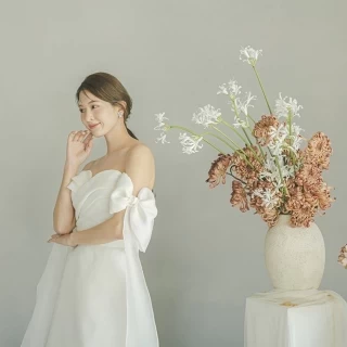 【新婦様のご衣装】220,000相当プレゼント
