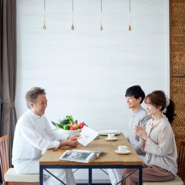 シェフとのお打合せで叶えるおもてなしの要「お料理」!おふたりのお声をお料理で表現いたします!