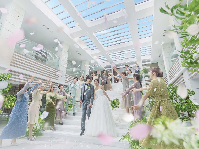 ゲスト全員が大満足の充実設備!全天候型の会場で雨の日も安心!