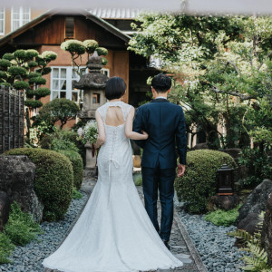 背中が印象的なマーメードスタイルのドレス|Dubonnet(デュボネ)の写真(56691378)