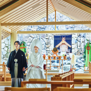 伝統衣装の白無垢・綿帽子で日本の美しい花嫁に|八雲迎賓館の写真(33762988)