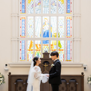 荘厳なチャペルで、結婚式という、おふたりにとって最良の一日のスタートを飾らせていただきます。|ベルヴィ盛岡の写真(38926590)