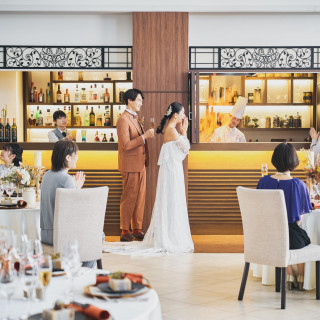 【全館完備】オープンキッチンでゲストと盛り上がるフランベ