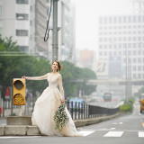 ミラノ、パリ、NY、ロンドン・・・世界中から集めた心がきゅっとなるドレスを。