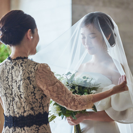 ベールダウンは、挙式前の母と娘の大切な時間