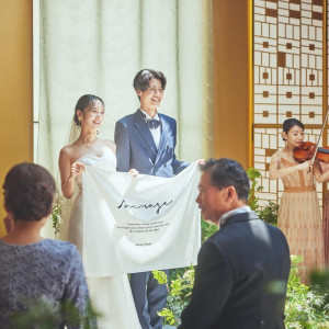 大切なゲストからの祝福を受けて幸せが溢れる瞬間|辻家庭園 ～前田家家老旧横山家迎賓館～（金沢市指定文化財）の写真(56055249)