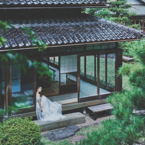 ただそこに佇むだけでまるで絵画のような美しいシーンに|辻家庭園 ～前田家家老旧横山家迎賓館～（金沢市指定文化財）の写真(56055711)