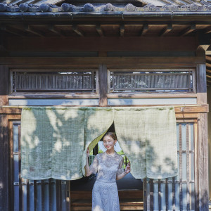 暖簾を潜った瞬間、邸宅の温かな気配に包まれる。|辻家庭園 ～前田家家老旧横山家迎賓館～（金沢市指定文化財）の写真(56055704)