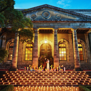 ナイトタイムにはキャンドルを灯してロマンティックに|旧桜宮公会堂の写真(37609024)