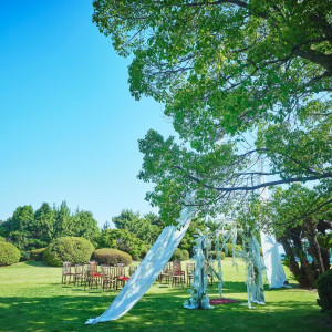 広大なガーデンで過ごすガーデン挙式|ジェームス邸の写真(57110820)