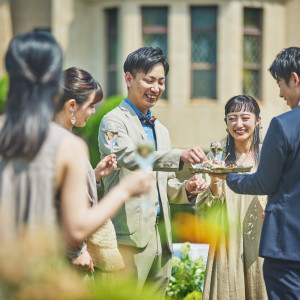 パーティでゲストが一番最初に口に運ぶ特別な一杯。祝福の想いをこめて|ジェームス邸の写真(44661970)