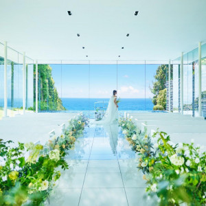 水平線が美しい透明感溢れるチャペル|ジェームス邸の写真(57110154)