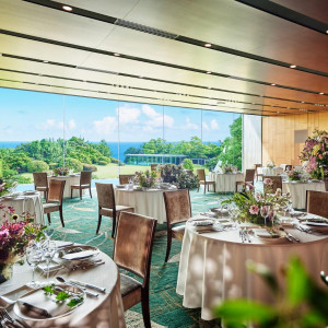 ガーデン・海・空を背景にゲストと過ごす贅沢な時間|ジェームス邸の写真(57108147)