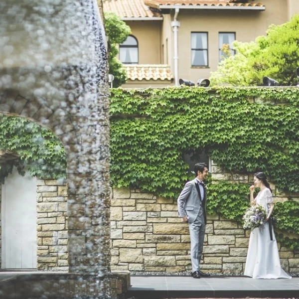 ジェームス邸でご結婚式を挙げていただくおふたり限定！衣裳代30％OFF