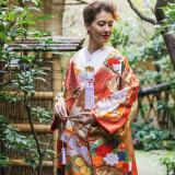 濱田家の花嫁さんにと女将の目でセレクトした和装もラインナップ。衣裳選びの参考にぜひ
