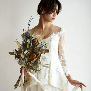 ドレスにあわせたブーケもあなただけのオリジナルで|ノートルダム八戸/FIVESTAR WEDDINGの写真(18883753)