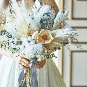 ドレスにあわせたブーケもあなただけのオリジナルで|ノートルダム八戸/FIVESTAR WEDDINGの写真(18883741)