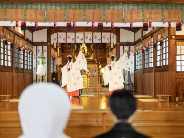 【おもてなしのプロ×本格神社】日本の伝統や美しさを感じられる神前式