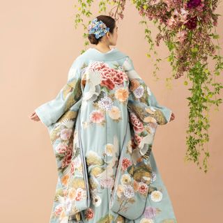 【衣装重視の方必見!】徒歩30秒!提携衣装サロンの衣装見学