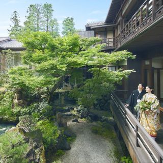 ＼選べる特典！最大33,000円分／鶴岡八幡宮ツアー×豪華3万和牛試食