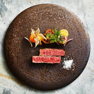 【和も洋も両方叶う】豪華和牛試食×優待付き衣装試着フェア