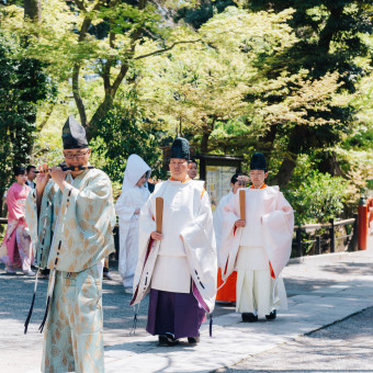 日本三大八幡宮の一つである鶴岡八幡宮での本格神前式が執り行えます。