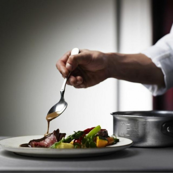 シェフと一緒に決めていくオリジナルメニューにゲストの皆様もご好評です