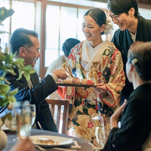 皆様との距離感も近い、アットホームな会場。お二人の大切なゲスト様がお気軽にお過ごしいただける空間