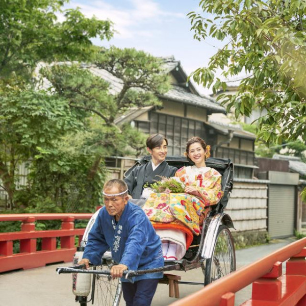 人力車に乗って鎌倉の名所を巡る、前撮りも大人気です