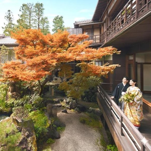 日本三大古都である伝統の鶴岡八幡宮挙式で両家をつなぐ節目の時を